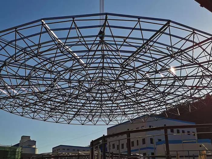 南京螺栓球网架工程施工现场